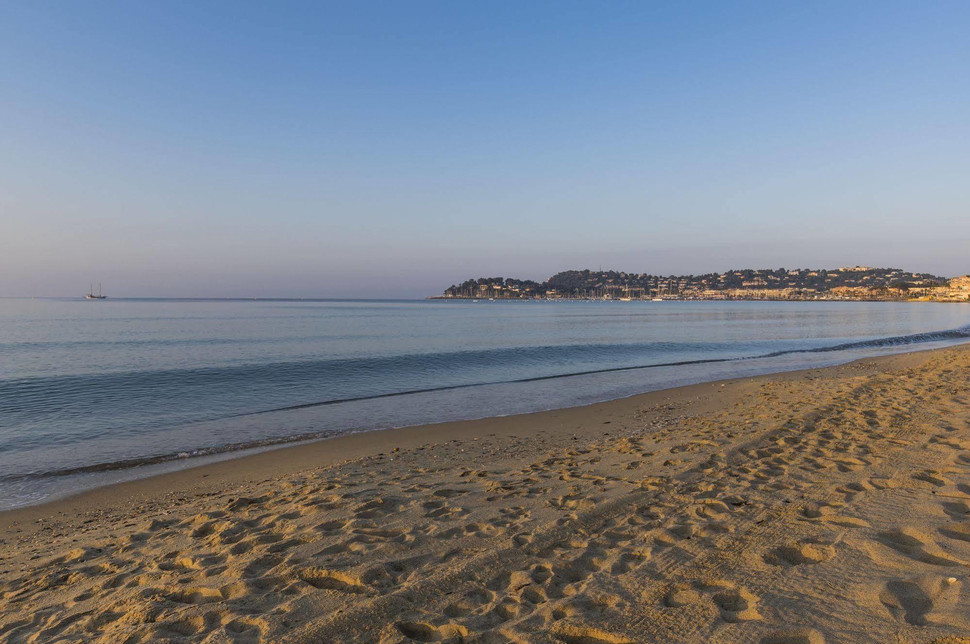Chateau De Sable Guest House Cavalaire-sur-Mer Exterior foto